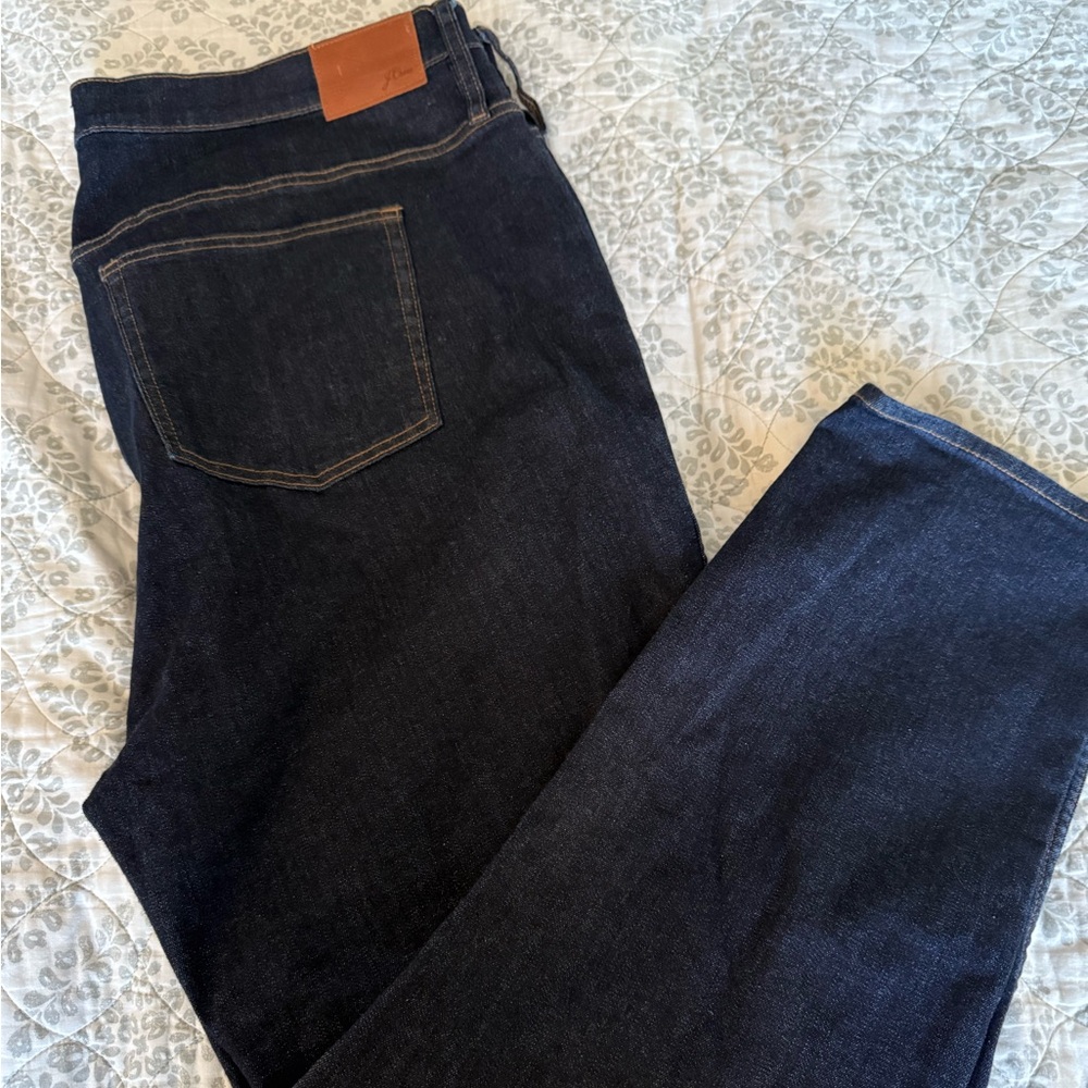 Women’s Jcrew straight leg dark wash jeans